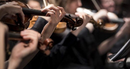 Berlin Filarmoni’de Türkiye’deki depremzedeler yararına yarın klasik müzik konseri verilecek
