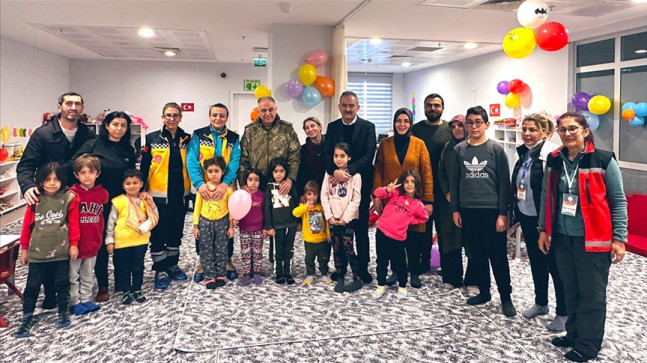 Milli Eğitim Bakanı Özer'den Malatya'daki ilk hastane sınıfına ziyaret