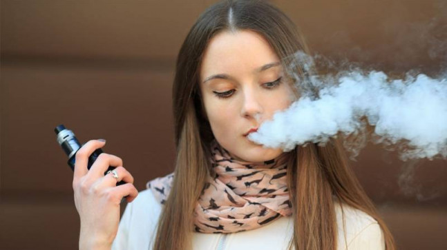 E-sigara 240’tan fazla kimyasal madde barındırıyor