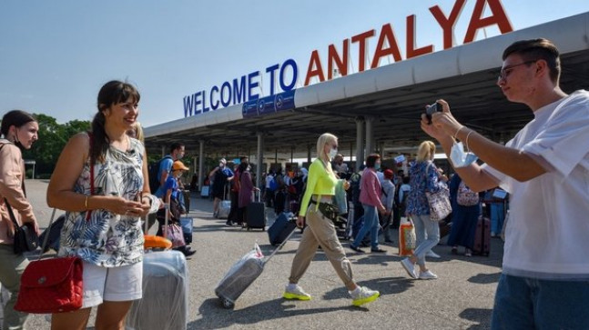 Antalya turizmde 2023 yılına rekorla başladı