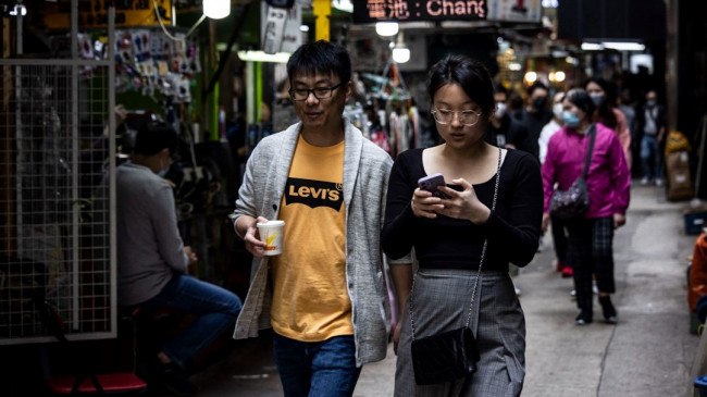 Hong Kong’da maske zorunluluğu 945 gün sonra kaldırıldı