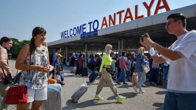 Antalya turizmde 2023 yılına rekorla başladı