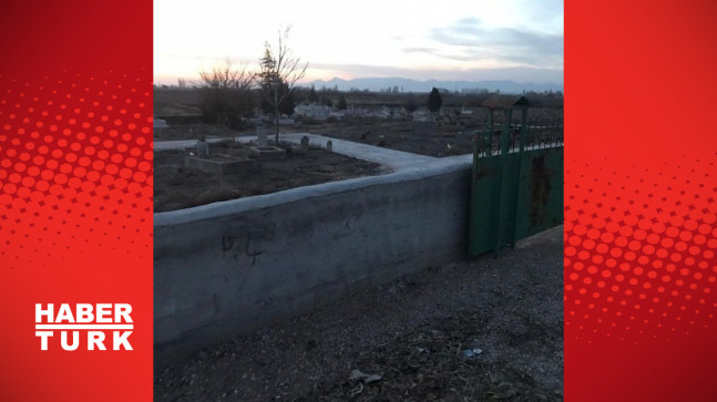 Mezarlıkta feci olay! Yarısı toprağa gömülü halde bulundu