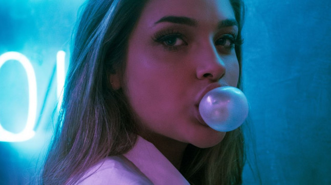 Sakız Lekesini Giderme Yolları: Sakız Lekesi Nasıl Çıkar?