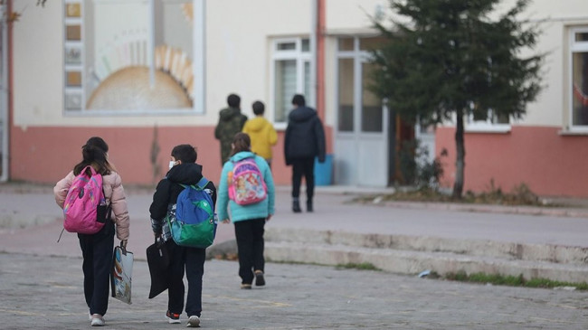 Deprem bölgesinde okullar ne zaman, hangi tarihte açılacak? 10 ilde okullar üç kategoride açılacak – Son Dakika Türkiye Haberleri