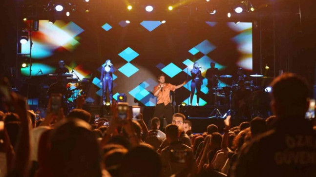 Murat Dalkılıç, Kocaeli’lere unutulmaz bir gece yaşattı