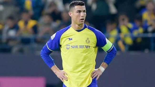 Suudi Arabistan’da kral dairesinde kalan Ronaldo’ya 250 bin sterlinlik fatura çıkardılar