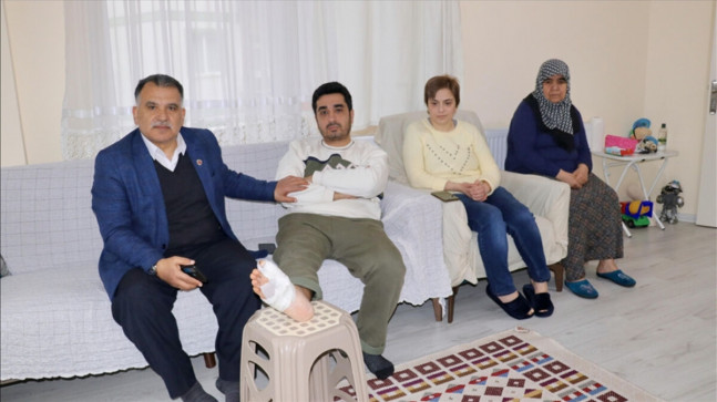 Kahramanmaraş’ta enkazda gördüğü boşluk sayesinde kendisini ve alesini kurtardı