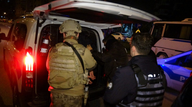 İzmir’de psikolojik sorunları olan genç hastaneden randevu almayınca havaya ateş etti