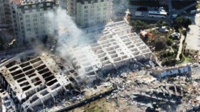 Rönesans Rezidans'ı soruşturmasında flaş gelişme! Yapı denetim ve zemin etüdünü yapmışlardı… 2 kişi hakkında daha yakalama kararı