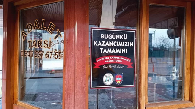 Isparta’da taksiciler kontaklarını depremzedeler için çevirdi