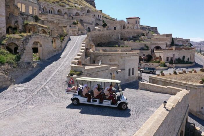 Ürgüp'te yıkılmaya yüz tutmuş tarihi konaklar, turizme kazandırıldı