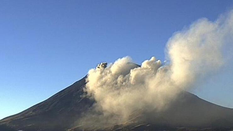 Popocatepetl Yanardağı’nda son 24 saatte 7 patlama