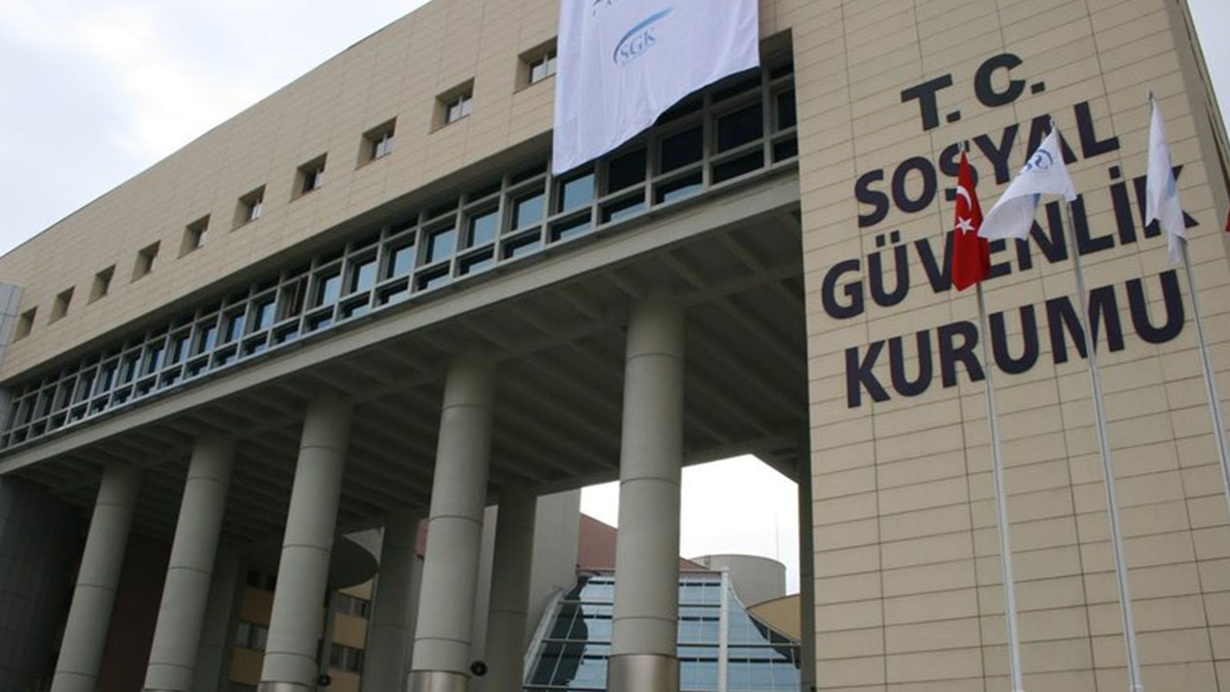 SGK, EYT düzenlemesi sonrası yoğun başvurular ile ilgili açıklama yaptı