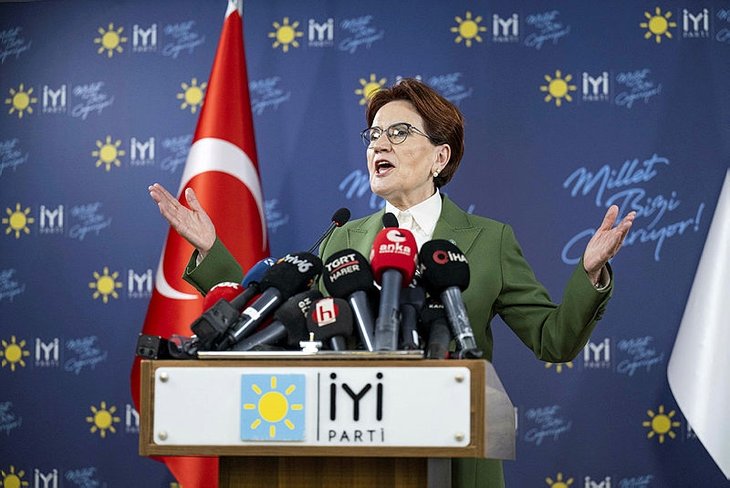 Masayı dağıtan Meral Akşener’e CHP’nin kalemşorlarından olay sözler: Tarih olacaksınız haydi uğurlar ola